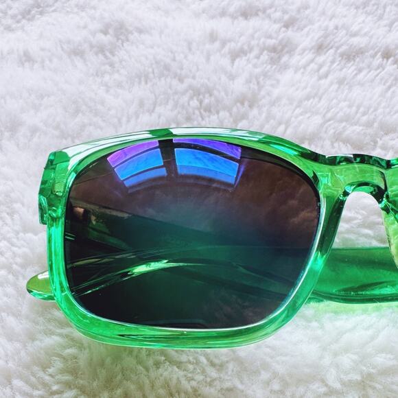 Cerise Bright Green Mirrored Sunglasses - Picture 2 of 15